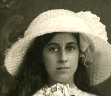 Photo of photos/Jessie May McLennan wedding group 1912 Lismore